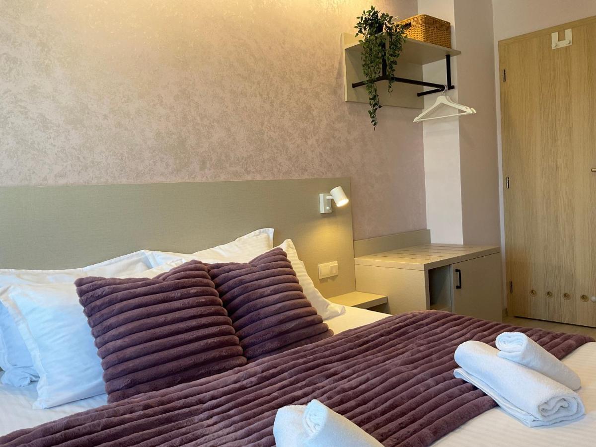 Guest Rooms Tsarevets Veliko Tărnovo Esterno foto