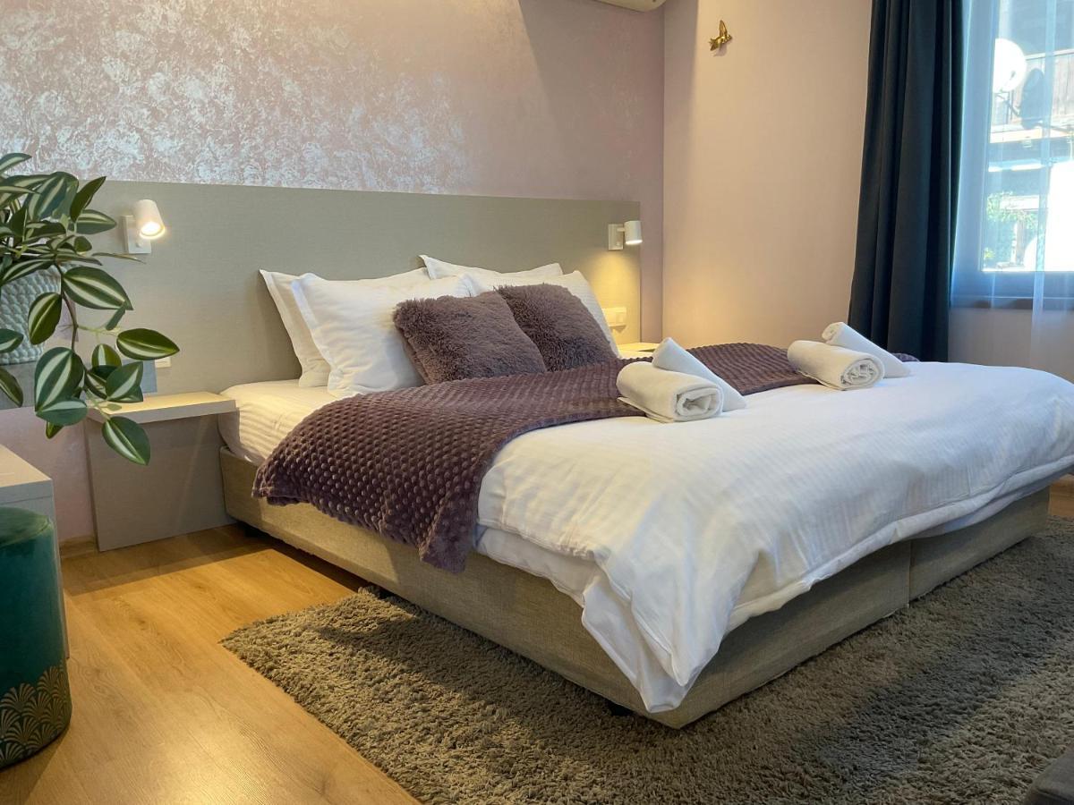 Guest Rooms Tsarevets Veliko Tărnovo Esterno foto