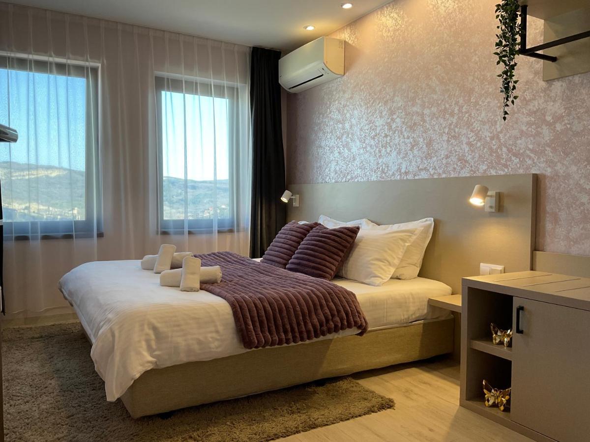 Guest Rooms Tsarevets Veliko Tărnovo Esterno foto