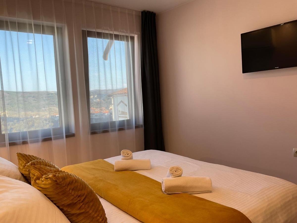 Guest Rooms Tsarevets Veliko Tărnovo Esterno foto