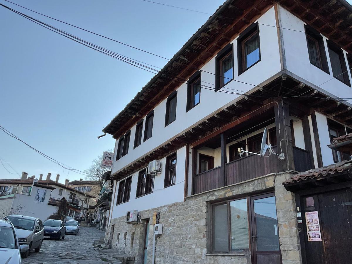 Guest Rooms Tsarevets Veliko Tărnovo Esterno foto