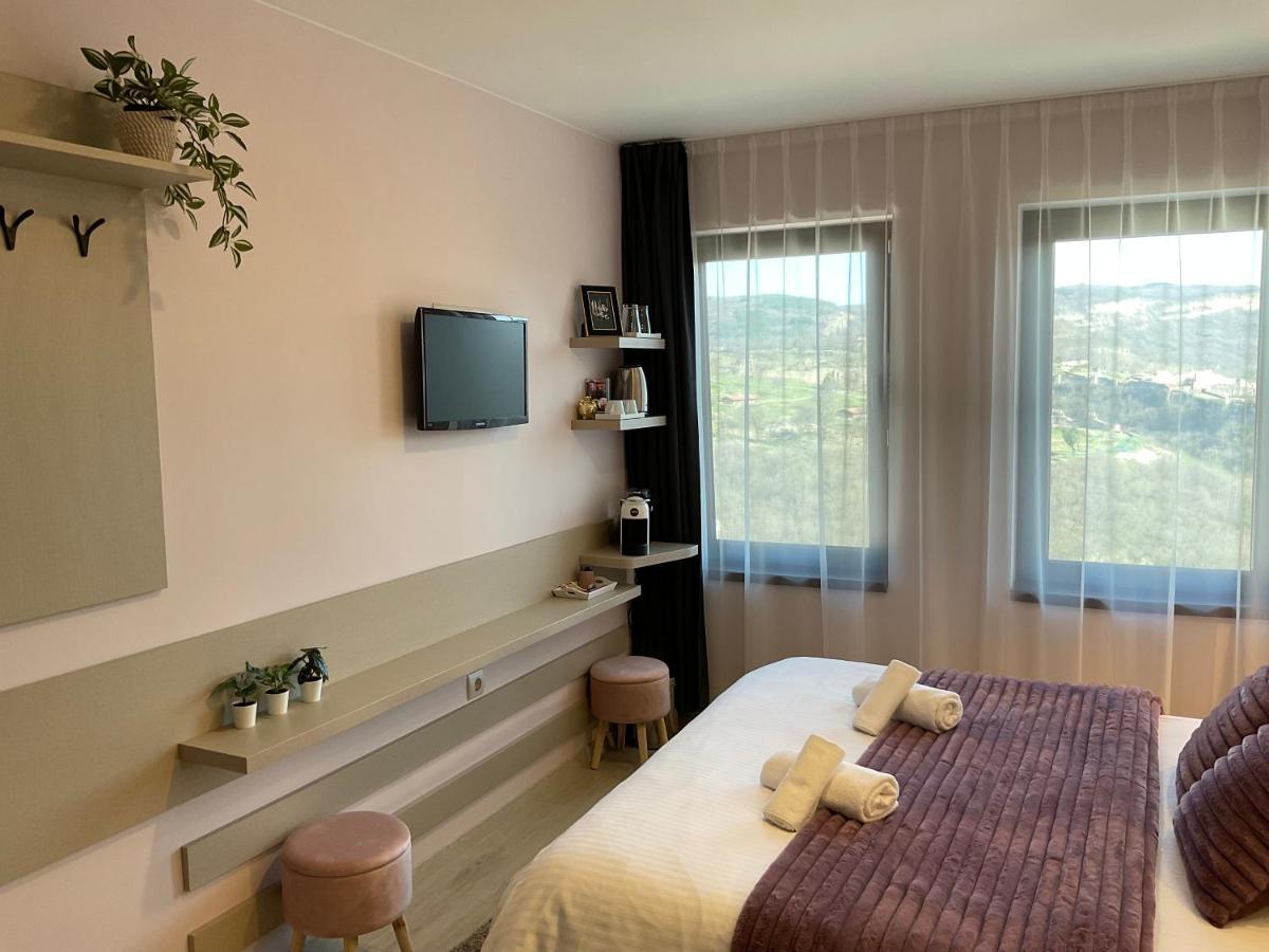 Guest Rooms Tsarevets Veliko Tărnovo Esterno foto