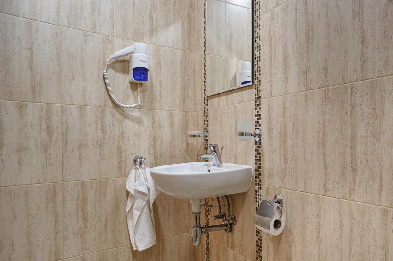 Guest Rooms Tsarevets Veliko Tărnovo Esterno foto